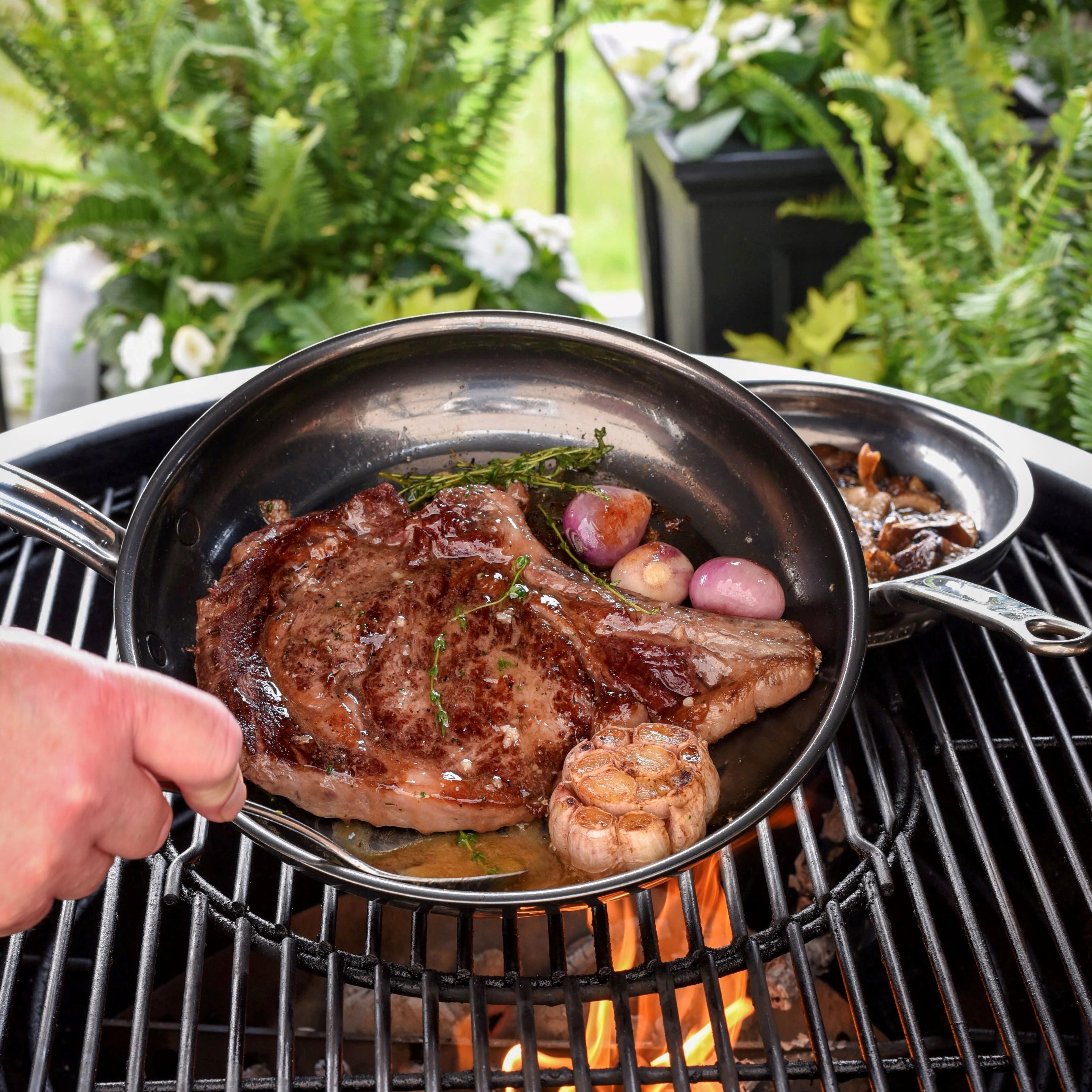 Hestan NanoBond Titanium Induction Skillet Set - 22cm & 28cm - Image 8