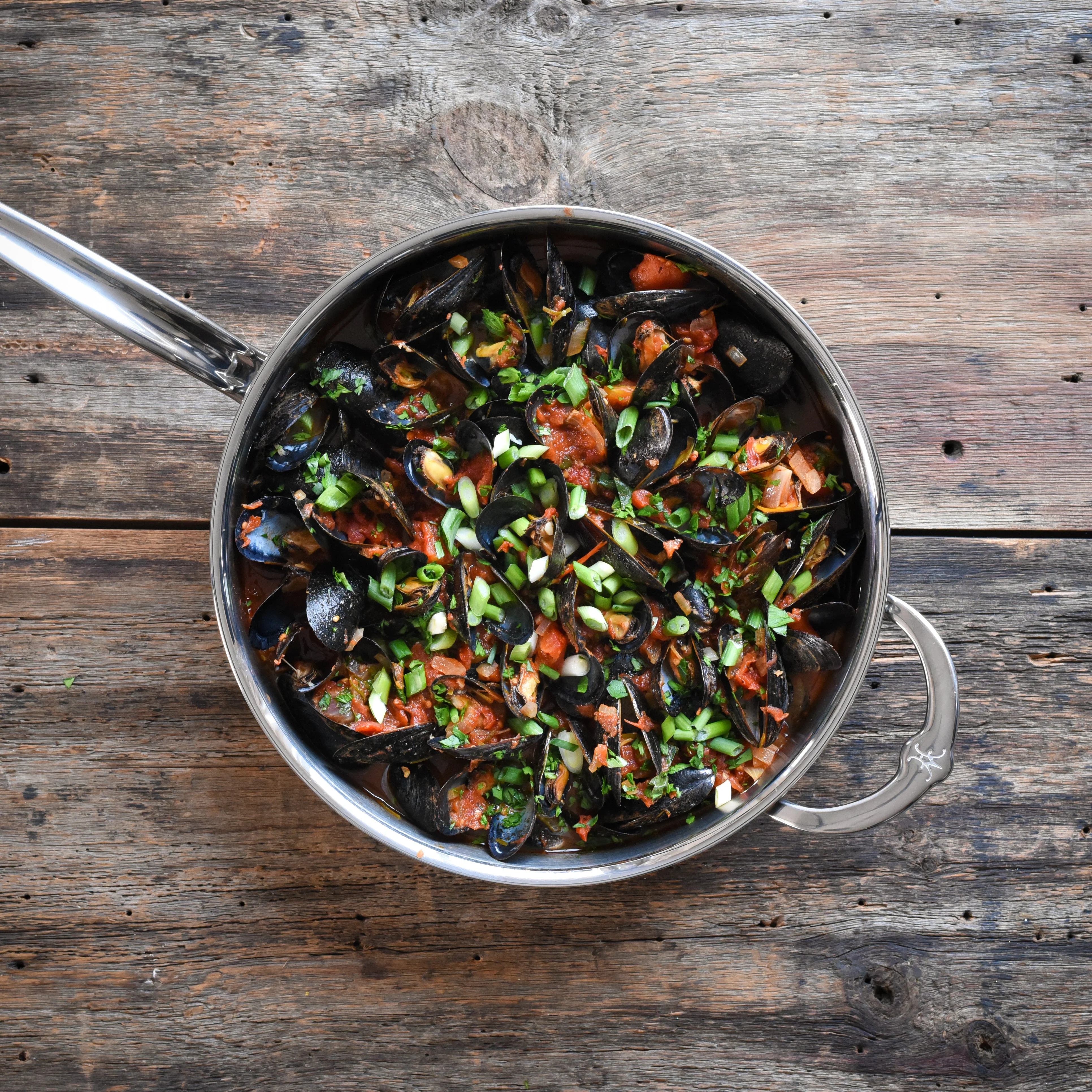 Hestan ProBond Induction Stainless Steel Essential Pan & Lid - 28cm (4.7L) - Image 7